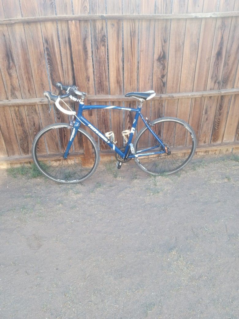 Novara Divano 27 Speed Bike