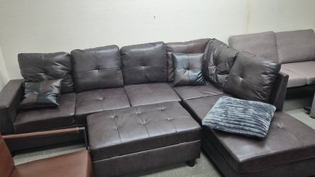 BRAND NEW SECTIONAL COUCH WITH OTTOMAN INCLUDED