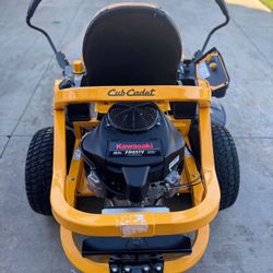 Cub Cadet 42in Kawaski Fr651v Riding Zero Turn 