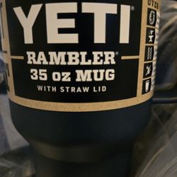 Yeti 35 Oz Mug --- Navy Blue