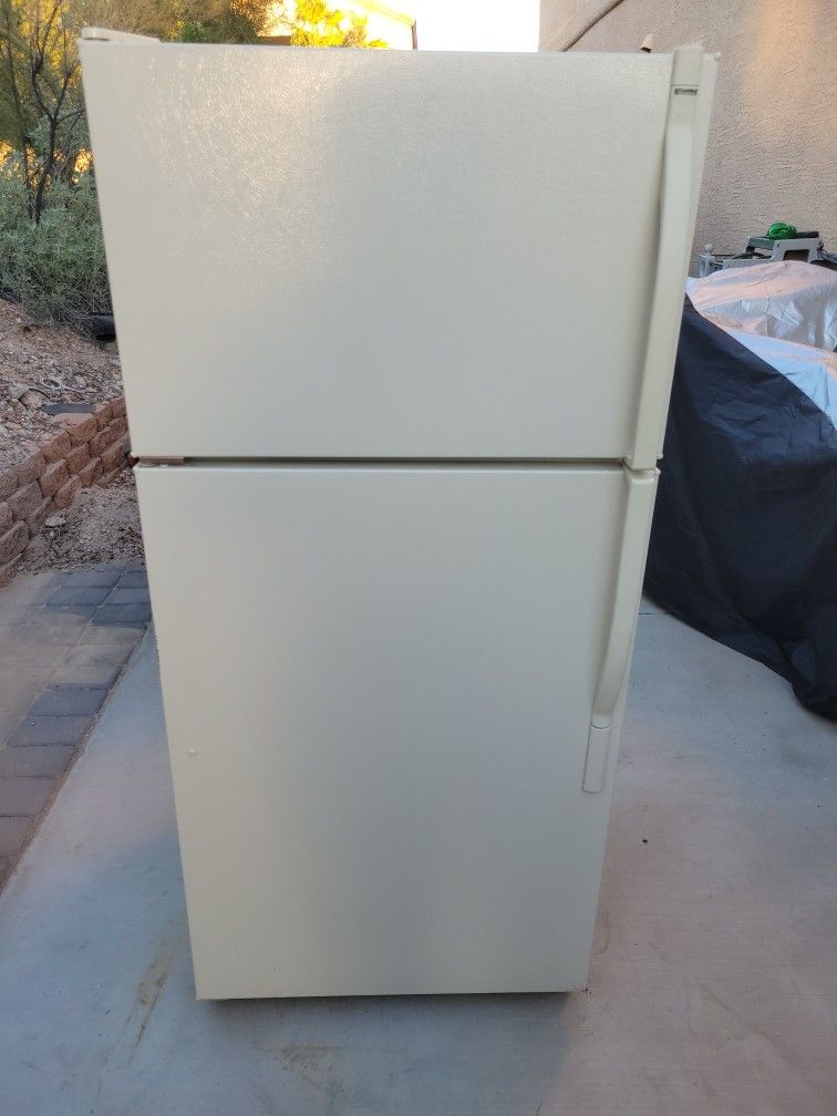 Kenmore Refrigerator 