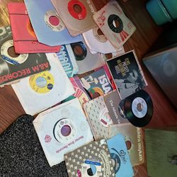 Lot of 128-  7” vinyls selling all together 