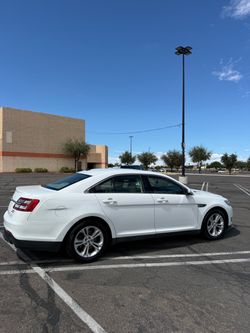 2013 Ford Taurus SEL
