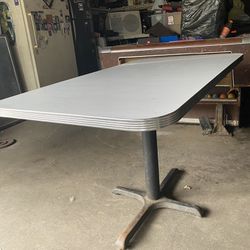 Diner Table $50  FIRM