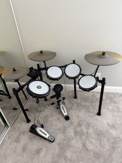 Electronic Drum Kit (e-kit)