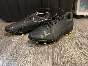 Nike Mercurial Soccer Cleats US size 5.5