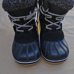 Snow Boots Kids Size 13