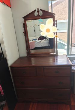 Antique solid wood Dressing Chest with Bevel Edged Mirror, Kling mahogany with 4 drawers