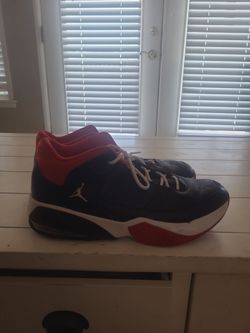 Air Jordan Max Aura 3 Bred black sneakers