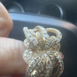 Women’s Ring With Diamonds - 18 K Gold