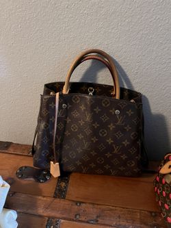 Authentic lV