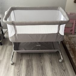 Baby Bassinet Bedside Sleeper