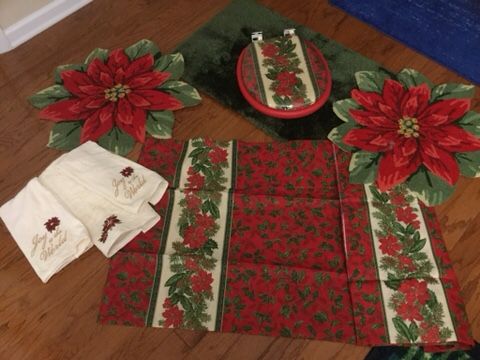 Christmas poinsettia bathroom set