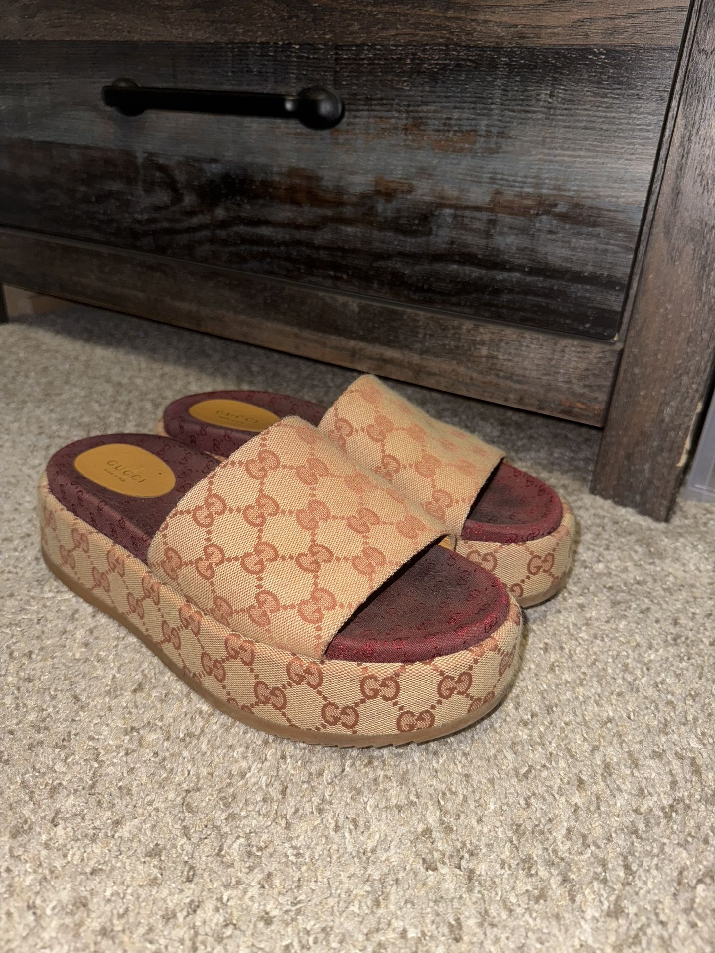 Gucci Platform Sandals Size 40 (Women’s 10)