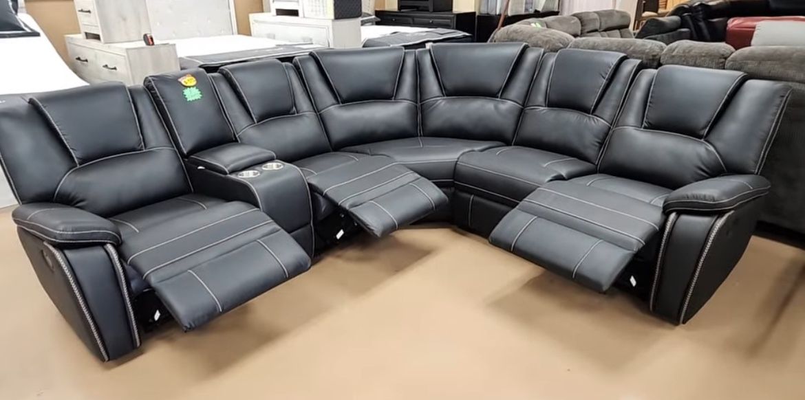 🛋️NEW!! In BOX 📦 BARGAIN 3 Breathable Recliner Sectional