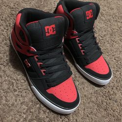 Dc Shoes Size 13