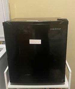 1.7 Cu. Ft. Mini Fridge