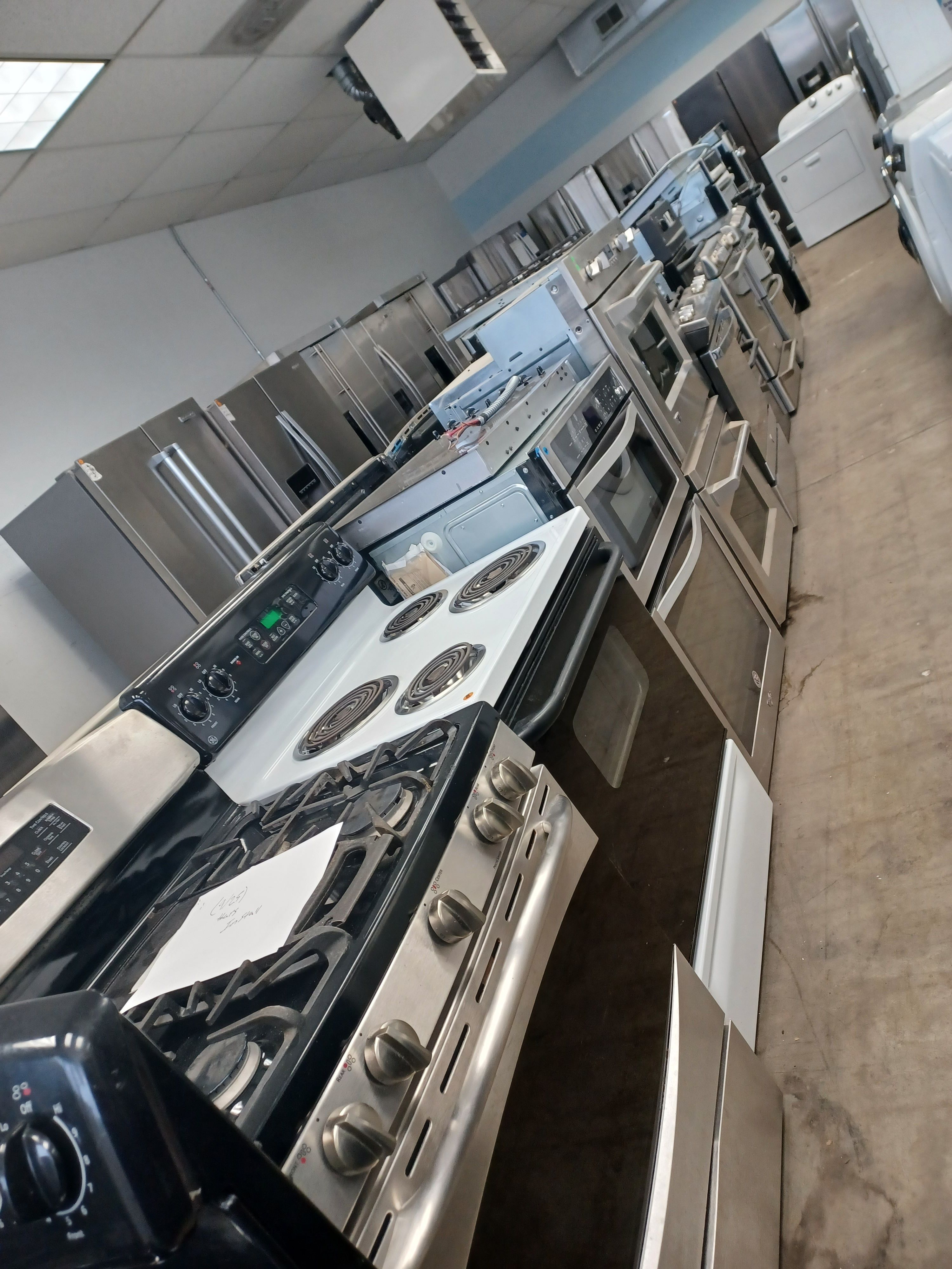 USED STOVES AND WALL OVENS FREE DELIVERY 120 DAY WARRANTY