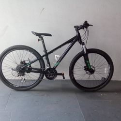 BICYCLE GIANT 24 SPEED SIZE 27,5 BRAND NEW 
