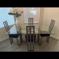 Modern Glass Dining Table w/ 4 Chairs – Excellent Condition