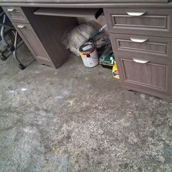 STURDY, WELL-CRAFTED DESKS