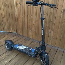 Apollo Explorer 45 MPH E-Scooter