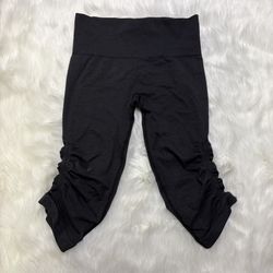 Lululemon Cropped Leggings Size 6