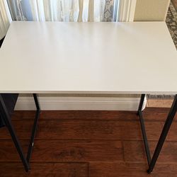 Home office desk - 32 inch x 20 - white color