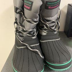 Skechers Skech-Tex Snow Boots Brand New Size9.5 Waterproof