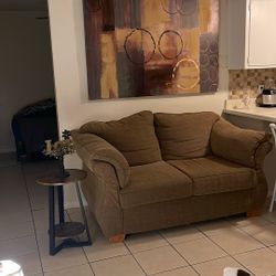 Love Seat, Canvas Picture & End Table 
