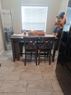 Dinning Table