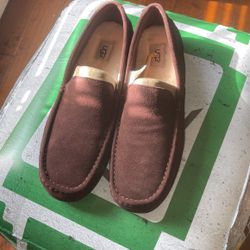 Uggs - men’s 