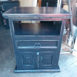 SOLID WOOD SHABBY CHIC END TABLE 