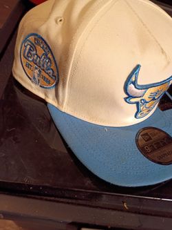 NEW ERA CHICAGO BULLS 9 FIFTY SCRIPT SNAPBACK HAT WHITE/ BLUE