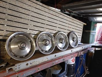 Set Of Four Pontiac Hubcap