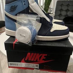 New retro 1 jordans obsidian  Size 8 Mens. 