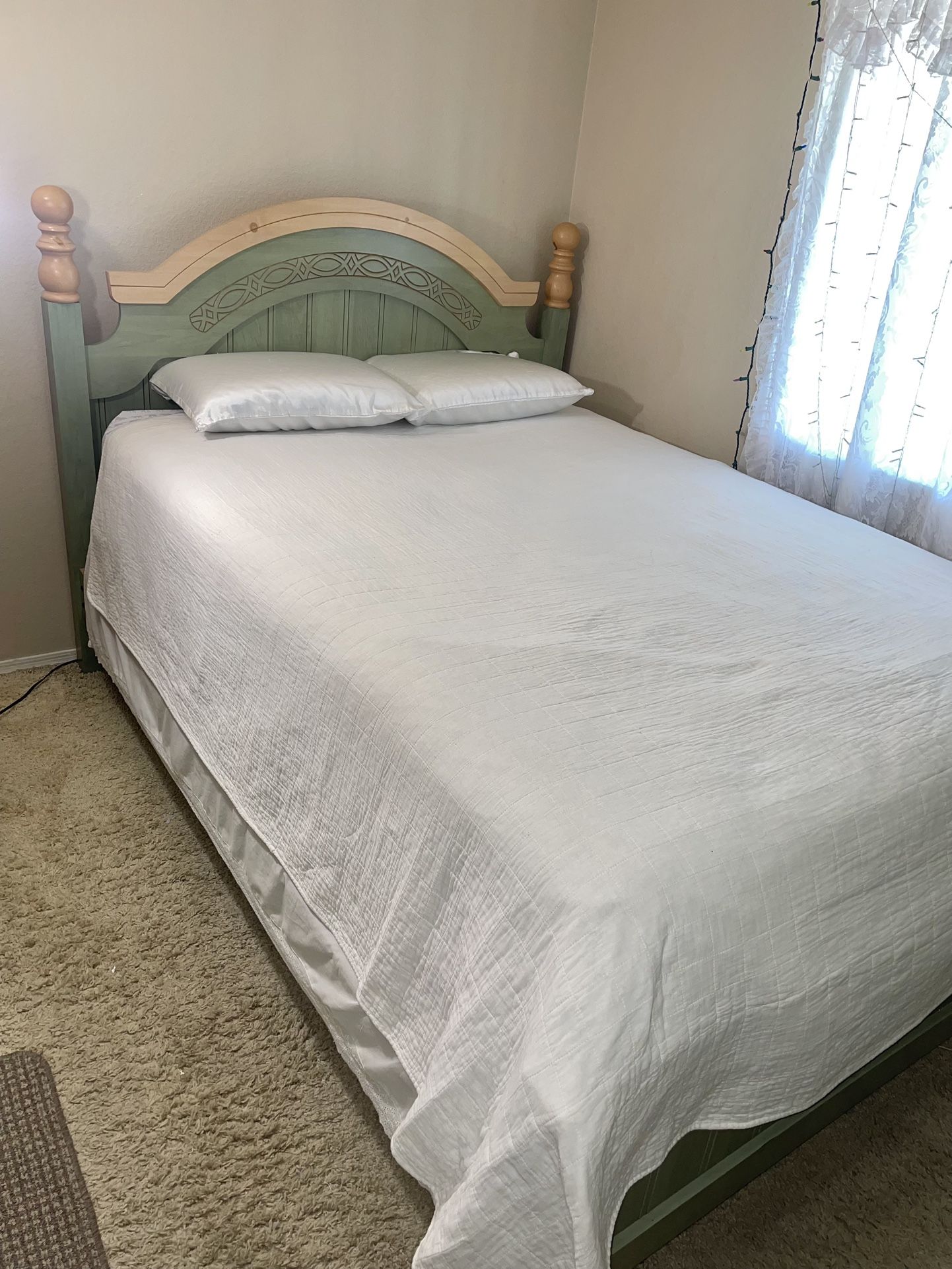 Queen Bedroom Set