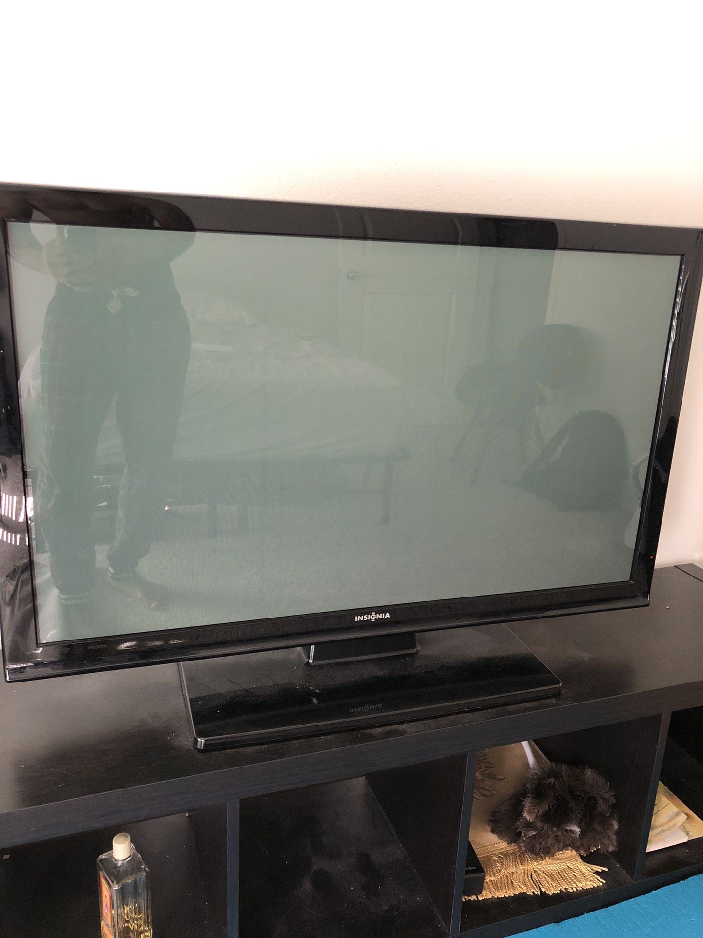 Insignia - 42" Class - Plasma - 720p - 600Hz - HDTV - Multi