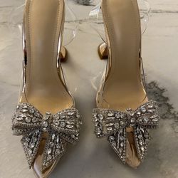 Beautiful Bow Heels 