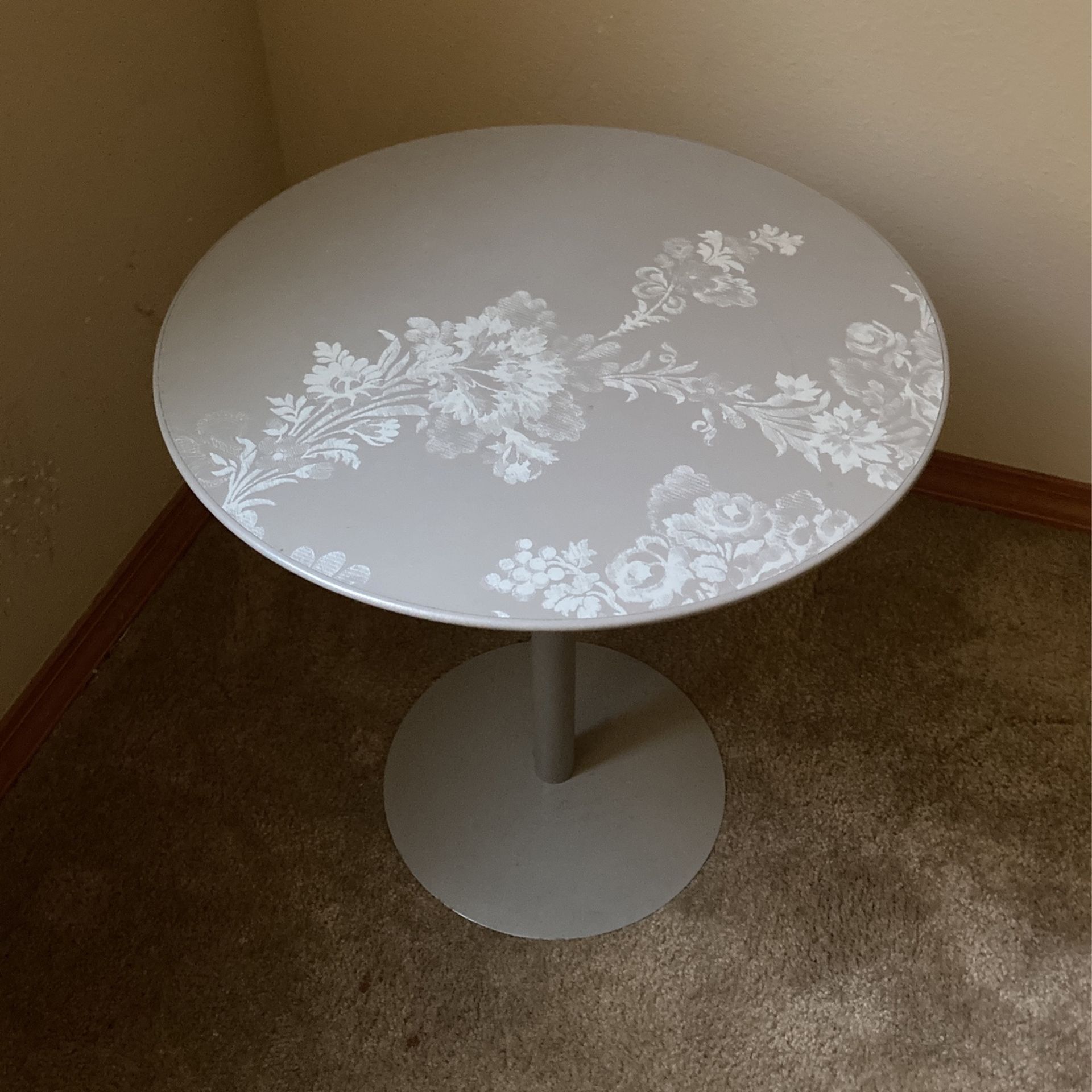 Little Round Table