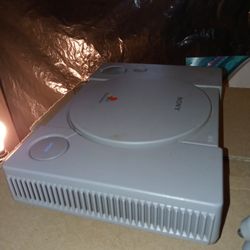 Playstation (console)