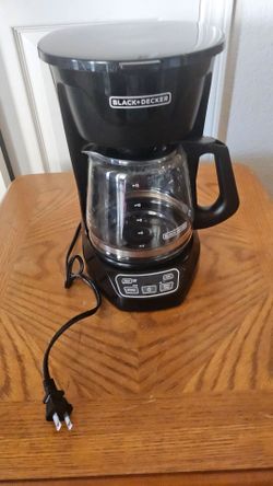 BLACK & DECKER 12 CUP COFFEE MAKER