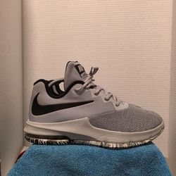 Nike Air Max Infuriate 3 Low Wolf Grey Size 8.5