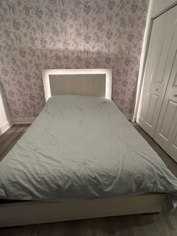 El dorado full size bed -Italian line bed & chest