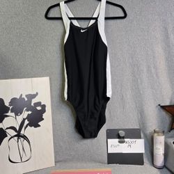 NIKE Women's Swim Suit 