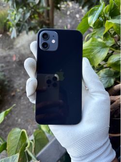 iPhone 12 64 GB Unlocked 84% Battery Health