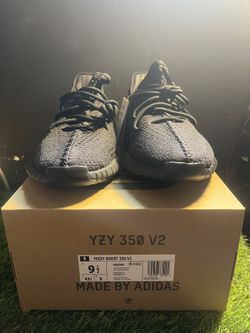 Yeezy 350 Onyx Size 9.5