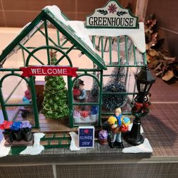 Greenhouse, Holidayvtime - Lights Up , Plays 8 Carols