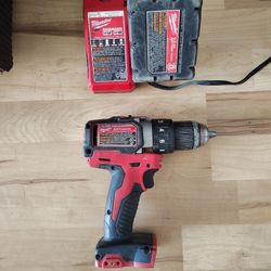 Milwaukee Drill 1/2 Drill/ Driver (13mm) With Charger M12/M18
