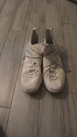 Nike LeBron Soldier XII